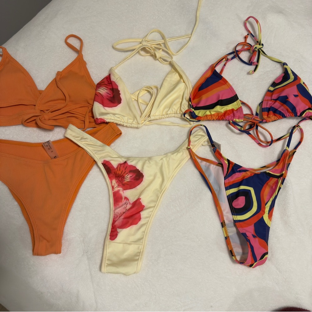 Bikinis - 7 sets